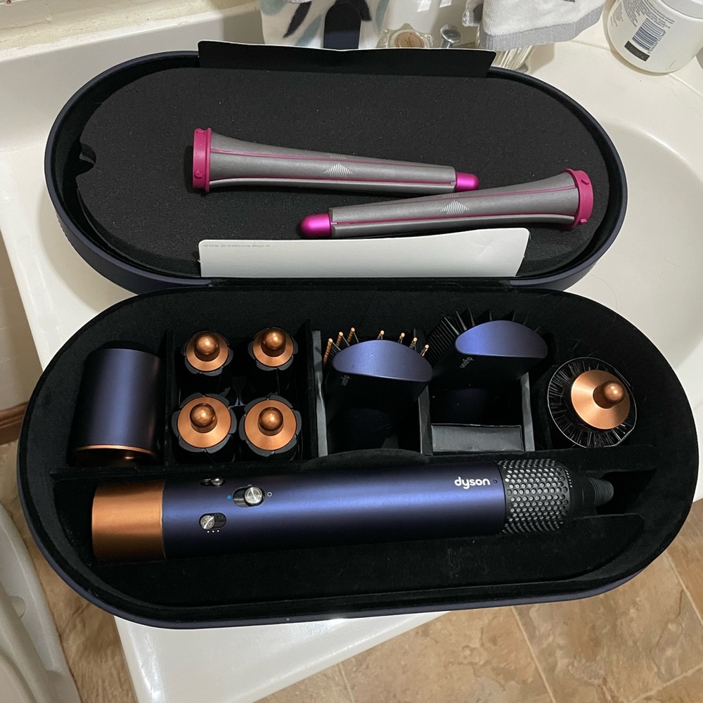 Dyson Airwrap Prussian Blue